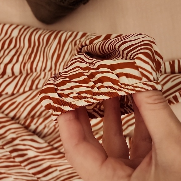 Joie Open Front Top - Picture 4 of 6